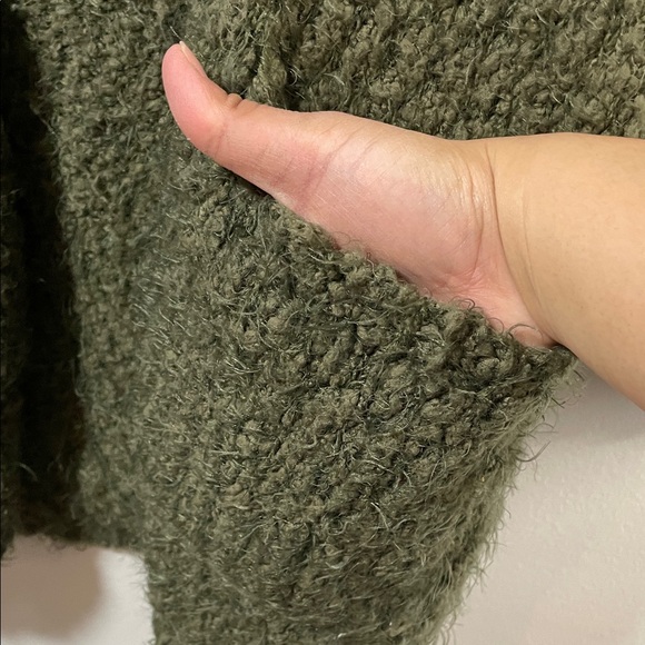 Altar'd State Forest Moss Fuzzy Green Cardigan the grinch vibe christmas - Picture 8 of 14
